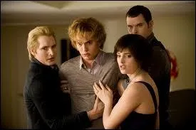 De quelle couleur sont les motos ?