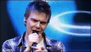 Qui est ce chanteur  qui l'on doit 'Ai se eu te pego' ?