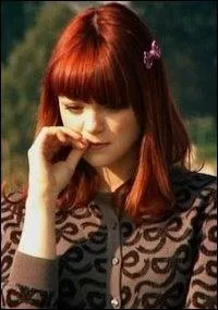 Que prend Emily dans la chambre de Sophia ?