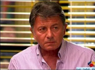 Gaspard est mort en se cognant dans la douche.