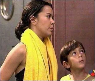 Le frre de Lola s'appelle Lon.