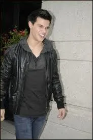 Quel rle joue-t-il dans  Twilight  ?