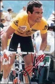 Quel autre multiple vainqueur du Tour occupe la deuxime place de ce classement avec 28 victoires d'tapes ?