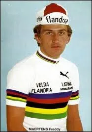 Quel cycliste belge a pass 10 jours en jaune, remport 15 tapes et 3 fois le classement par points (1976, 1978 et 1981) ?