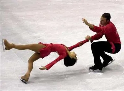 Sarah Abitbol fut plusieurs fois mdaille d'or aux Championnats de France de patinage artistique. Elle formait un couple sur glace avec :