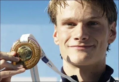 Yannick Agnel est spcialiste des 100 et 400m nage libre. Il est actuellement mdaill d'or des Championnats de France grand bassin. Il fit parler de lui en 2009, aux Championnats de France en...