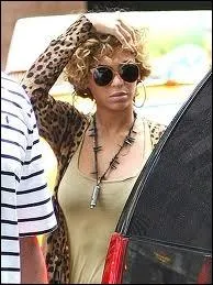 Qui est cette star en vacances  St Barthlmy ?