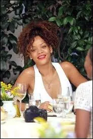 Qui est cette star barbadienne ?