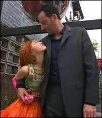 Hubert rencontre Yumi au moment o elle sort...