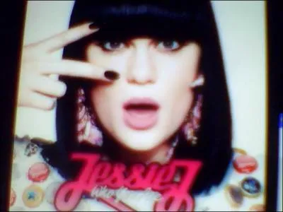 Quand est-ce qu'elle a sorti son premier single ?