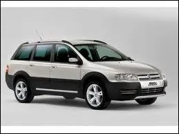 La Fiat Stilo Multiwagon tait aussi dcline en version 4X4. Un temps commercialise chez nous, elle portait le nom de ...