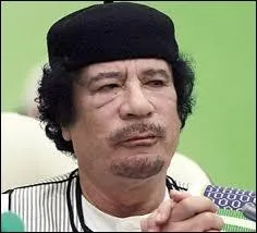 Qui est ce fils de bdouin qui a fait une longue carrire de dictateur avant d'tre tu dans sa fuite ?