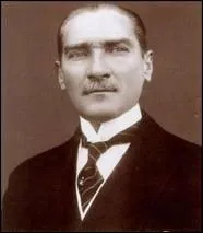 Qui est cet homme d'tat turc qui a interdit le voile islamique fminin ?