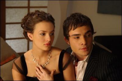 Que sinifie la broche en forme de coeur que Blair accroche au pull qu'elle brode pour son petit ami ?