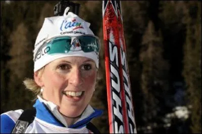 Sandrine Bailly est une ancienne championne de biathlon qui a arrt sa carrire aprs les JO de Vancouver o elle obtint une mdaille d'argent en relais fminin. Le biathlon combine...