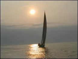 Qui chante  J'ai hiss la grand voile, et j'ai gliss sous le vent  ?