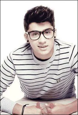 Quand Zayn tait petit, il a balanc quelque chose de la fentre de son appartement, quoi ?