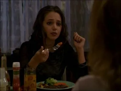 Quelle actrice joue Faith Lehane ?