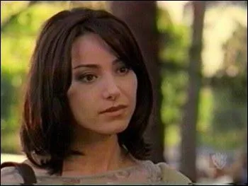 Quelle actrice joue Jenny Calendar ?