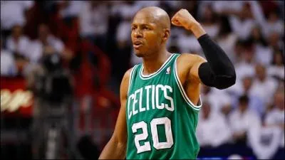 Qui est ce basketteur ?