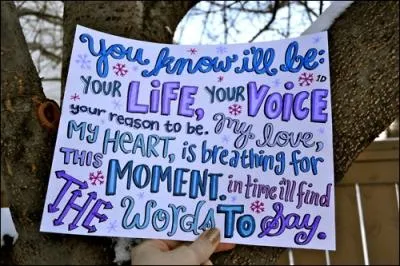 Qui a crit la chanson  Moments  ?