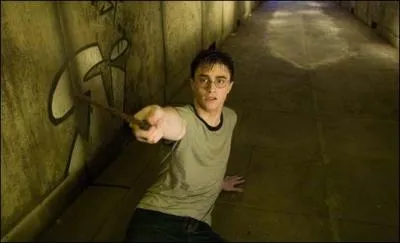 Quel sort jette-t-il ?