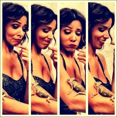 Dans quelle chanson peut-on entendre :  Je dors les yeux ouverts pour y voir clair... 