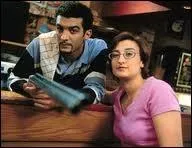 Depuis il tient le bar en face de l'hpital, mais comment s'appelle ce bar ?