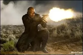 Sur qui Nick Fury tire-t-il ?