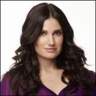 Le bb sera adopt  sa naissance par la coach des Vocal Adrenaline. Quel est le nom de cette mre adoptive ?