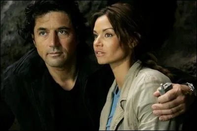 Qui tire sur Marie lorsqu'elle fouille le centre thalasso des Perec juste avant la dcouverte du corps de Chantal ?