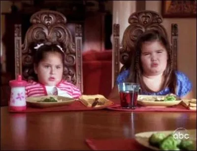 Comment se nomment les filles de Gabrielle et Carlos Solis ?