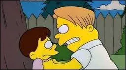 Qui s'en prend  un plus petit que lui ?