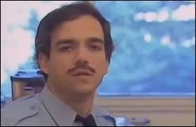 Qui joue Marcel Patulacci, gardien de la paix avant tout ?