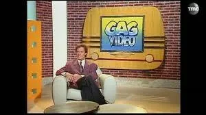 Dans  Gag Vido , que fait la famille de Chne-sur-Marne pour remporter (avec son gag) la somme de 10000... . . Francs ?