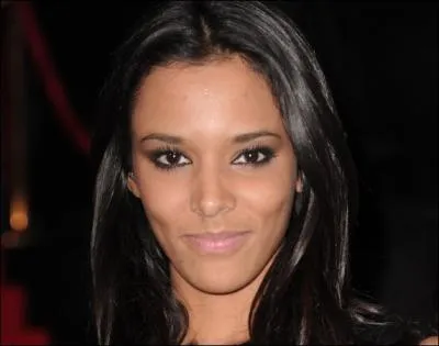 Comment s'intitule le 1er album de Shy'm sorti fin octobre 2006 ?