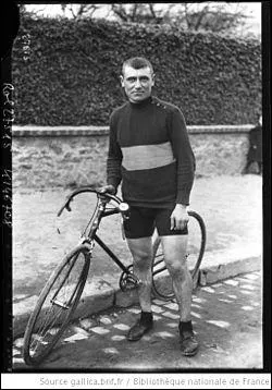 Ce  Vieux Gaulois  comme il tait surnomm, s'appelait Eugne Christophe. Il est rest clbre pour avoir t le premier porteur d'un maillot jaune sur le Tour de France. C'tait en