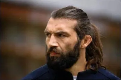 Sbastien Chabal est sans doute le rugbyman le plus mdiatique de la 1re dcennie du XXIe sicle. Que lui est-il arriv de particulier en fvrier 2011 ?