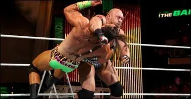 Ryback vs Curt Hawkins & Tyler Reks : qui est/sont le/les vainqueur(s) ?