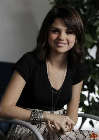 Je suis jou par Slna Gomez et je suis sorti dans 41 pays. Qui suis-je ?