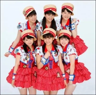 Pour finir, nous allons parler des S/mileage. Ce groupe rcent (2009) est compos de jeunes recrues du Hello ! Project Egg. Que signifie le nom du groupe ?