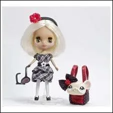 Comment s'appellent les filles humaines petshop ?