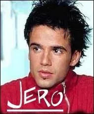 Avec qui Jero est-il en couple ?