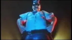 Dans quel clip se fait-il poursuivre par des personnages de  dessin anim  ?