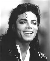 En quoi se dguise-t-il pour essayer de leur chapper ?