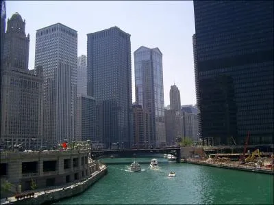 Quel est cette rivire qui traverse le centre-ville ?