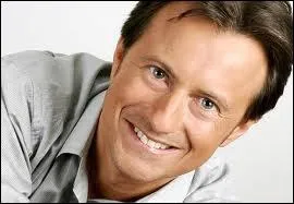 Comment s'appelle ce socitaire ?