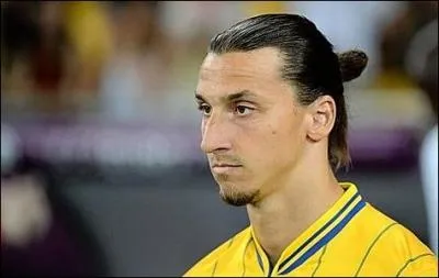 Le PSG s'offre Zlatan Ibrahimovic , transfr de :