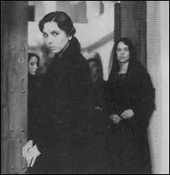 Pièce tragique qui dénonce la société traditionaliste espagnole :