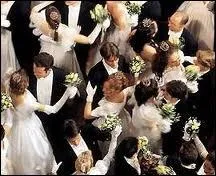 En 2012, une dcision de la Commission autrichienne de l'UNESCO est venue bouleverser les fameux Bals de Vienne, inscrits au Patrimoine culturel de l'Autriche. De quoi s'agit-il ?